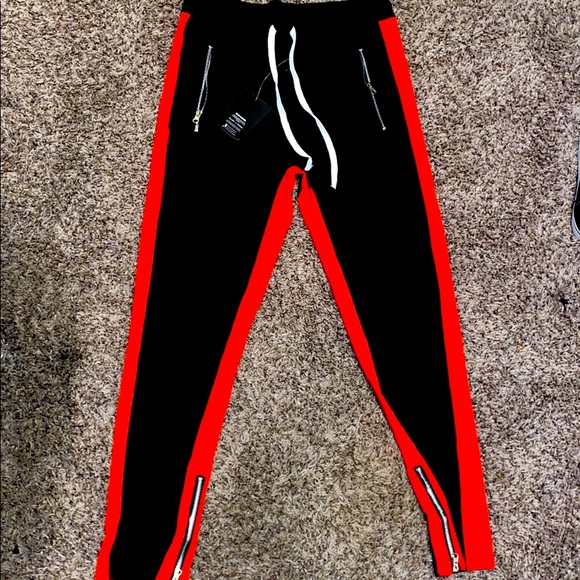 jogging pants with long strings